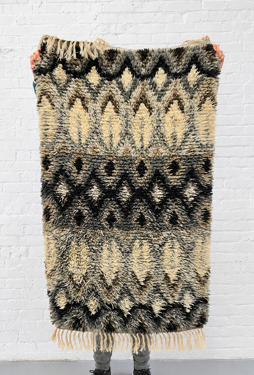 Mid Century Modern Scandinavian Rya Rug | Gray Black Cream | 1960s