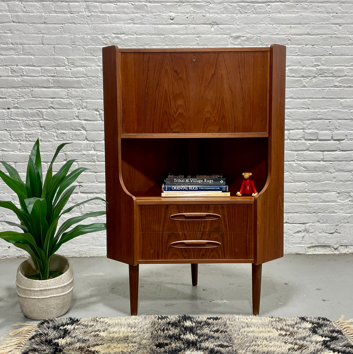 Mid Century MODERN Teak Danish Free Standing Bookcase + Pull Out Desk