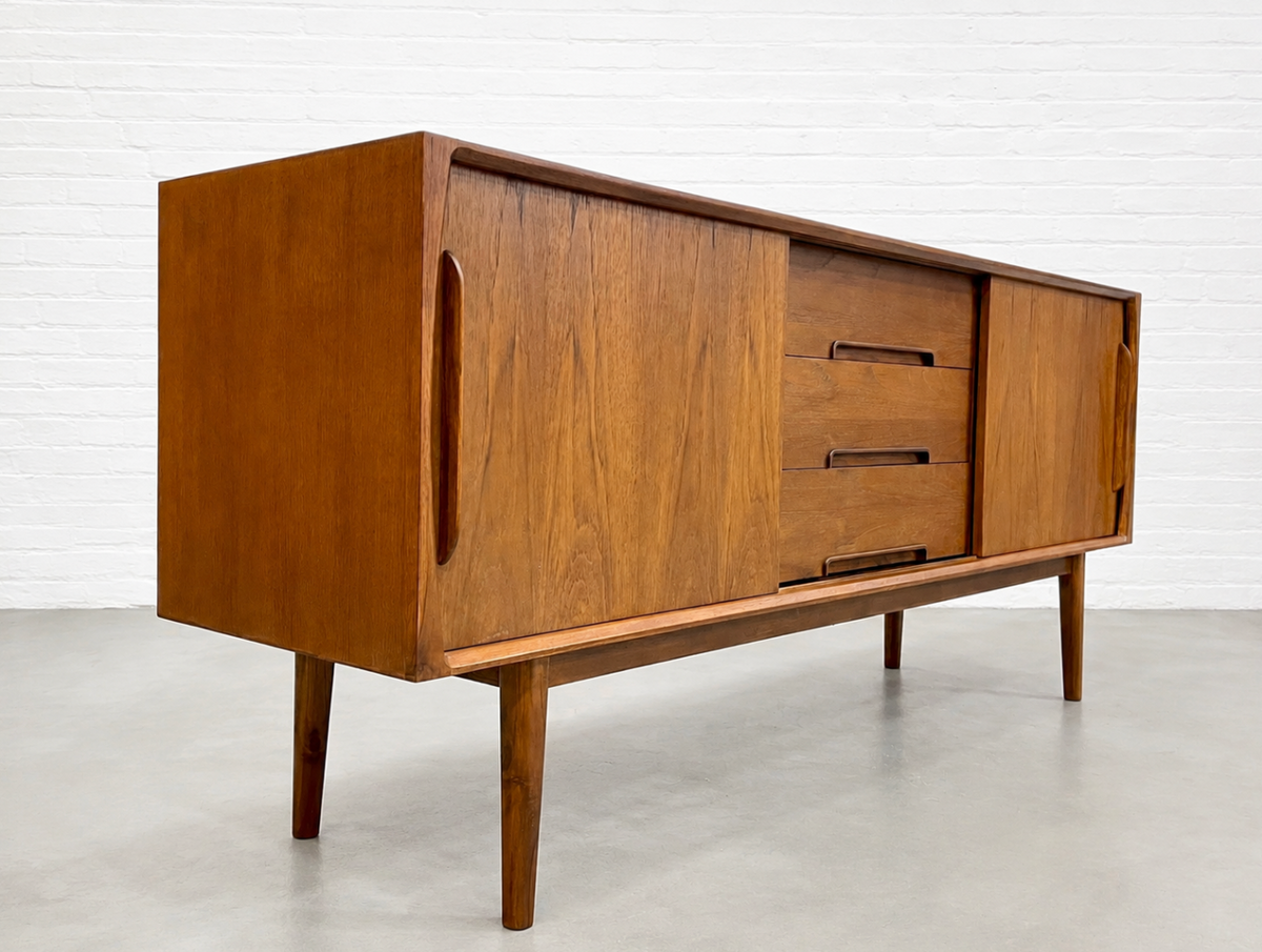 Classic Danish Credenza | Mid Century Modern Credenza | circa60