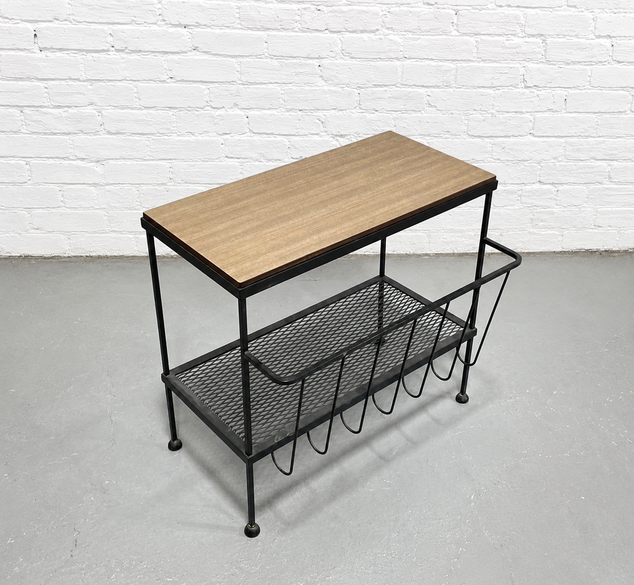 Vintage Mid Century Modern　ラック Mid Century Modern Industrial Black Metal Bookcase | Bench