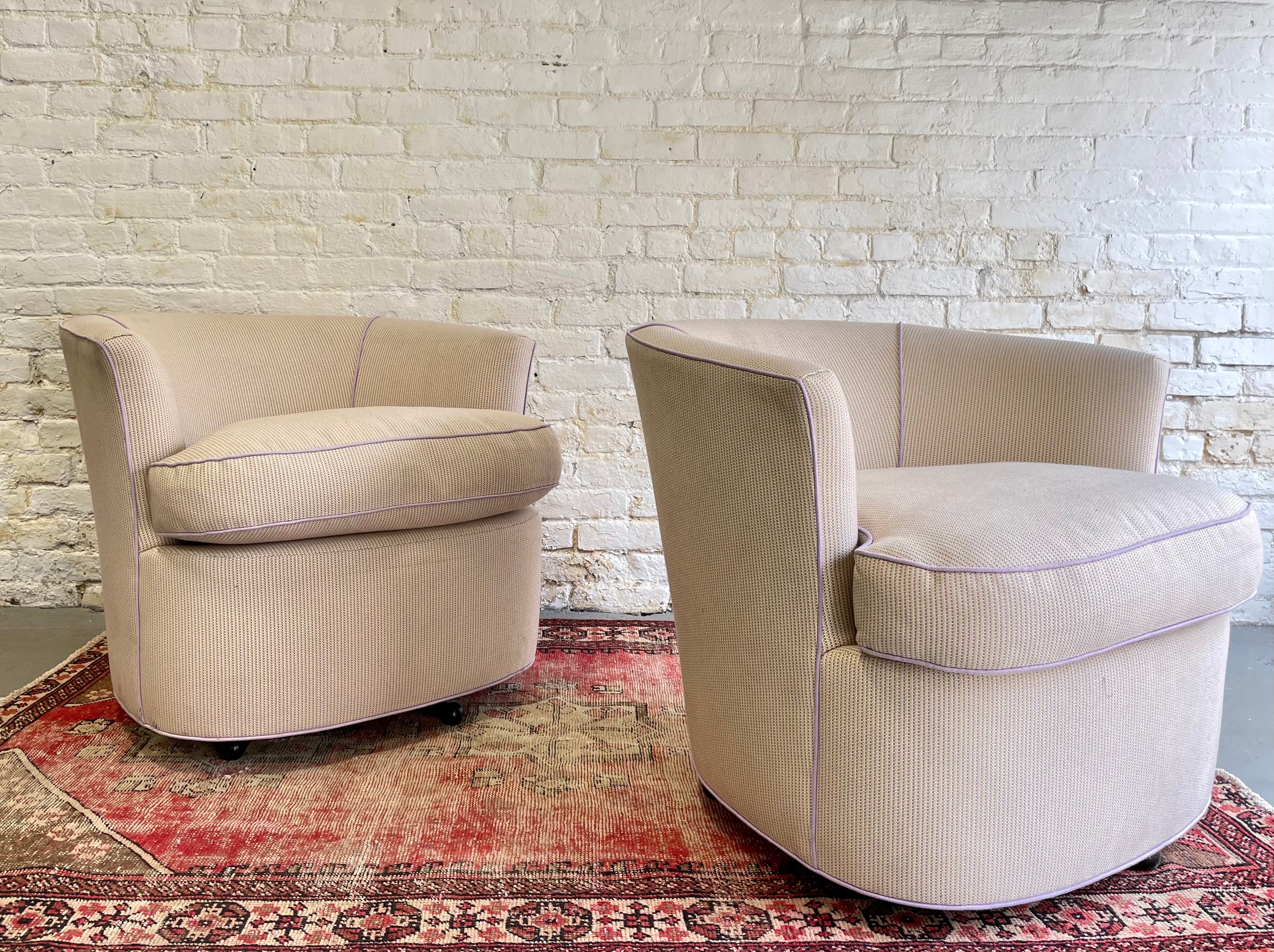 Mid Century Modern SWIVEL LOUNGE Chairs in the style of Kagan, a Pair