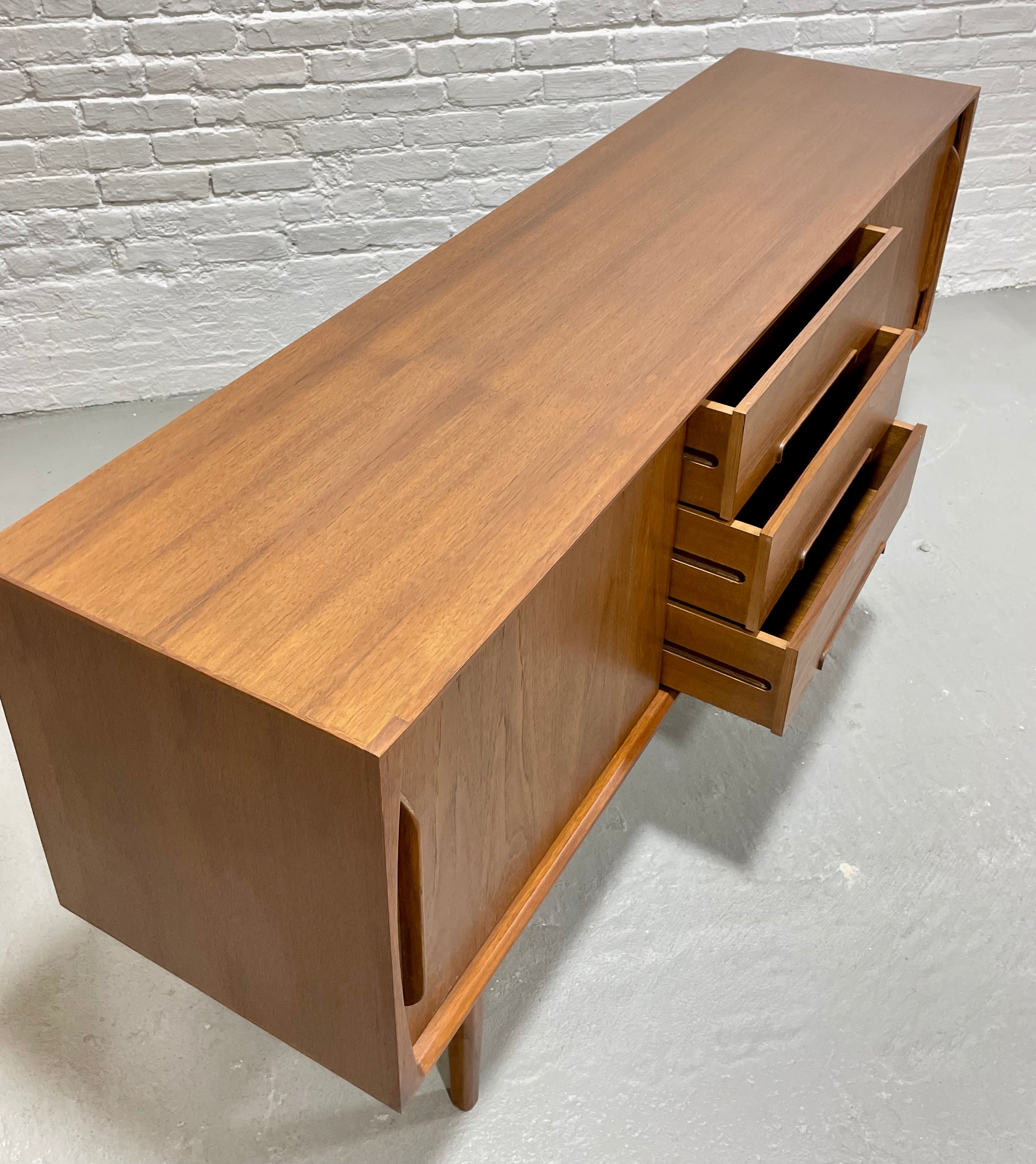 CLASSIC Mid Century MODERN styled Danish CREDENZA / Media Stand / Sideboard