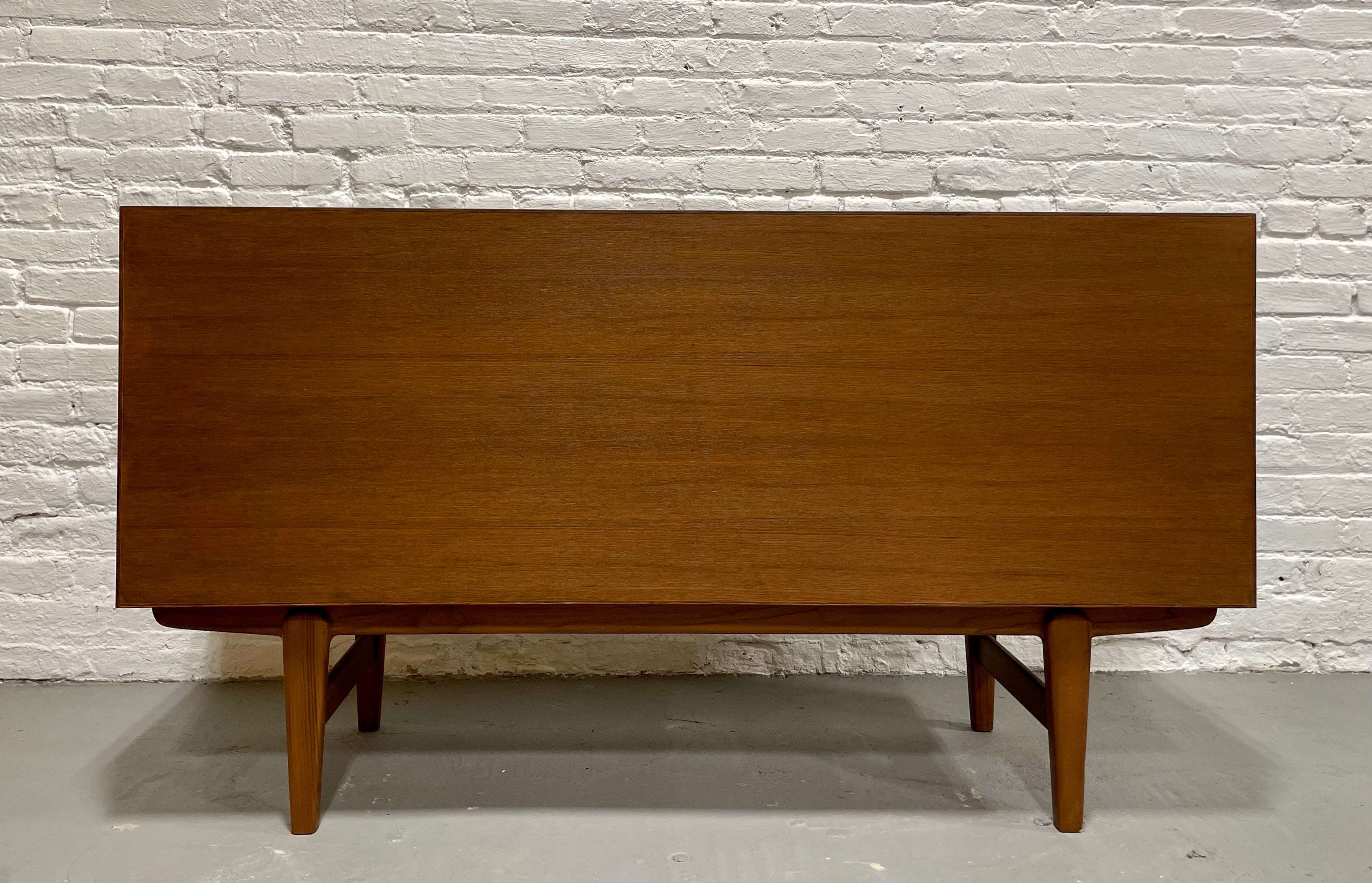Apartment Sized Mid Century MODERN styled SCULPTURAL CREDENZA / Media Stand / Sideboard